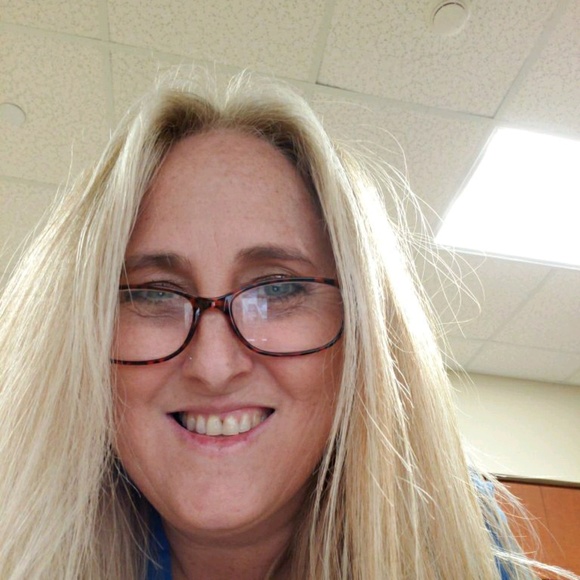 Meet the Posher Other - Meet your Posher, Alisa